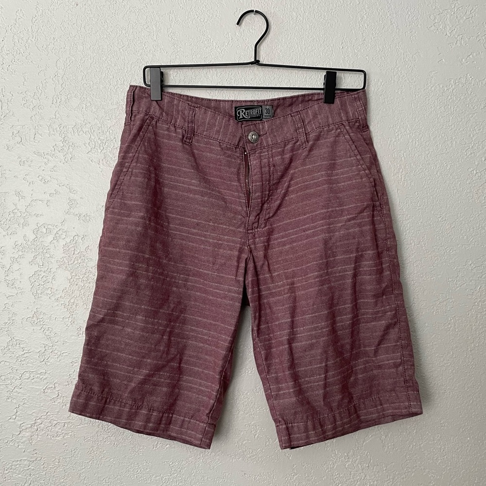 Retrofit men’s maroon shorts